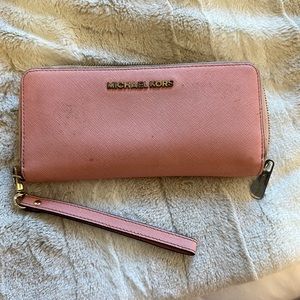 COPY - Michael Kors wallet/wristlet